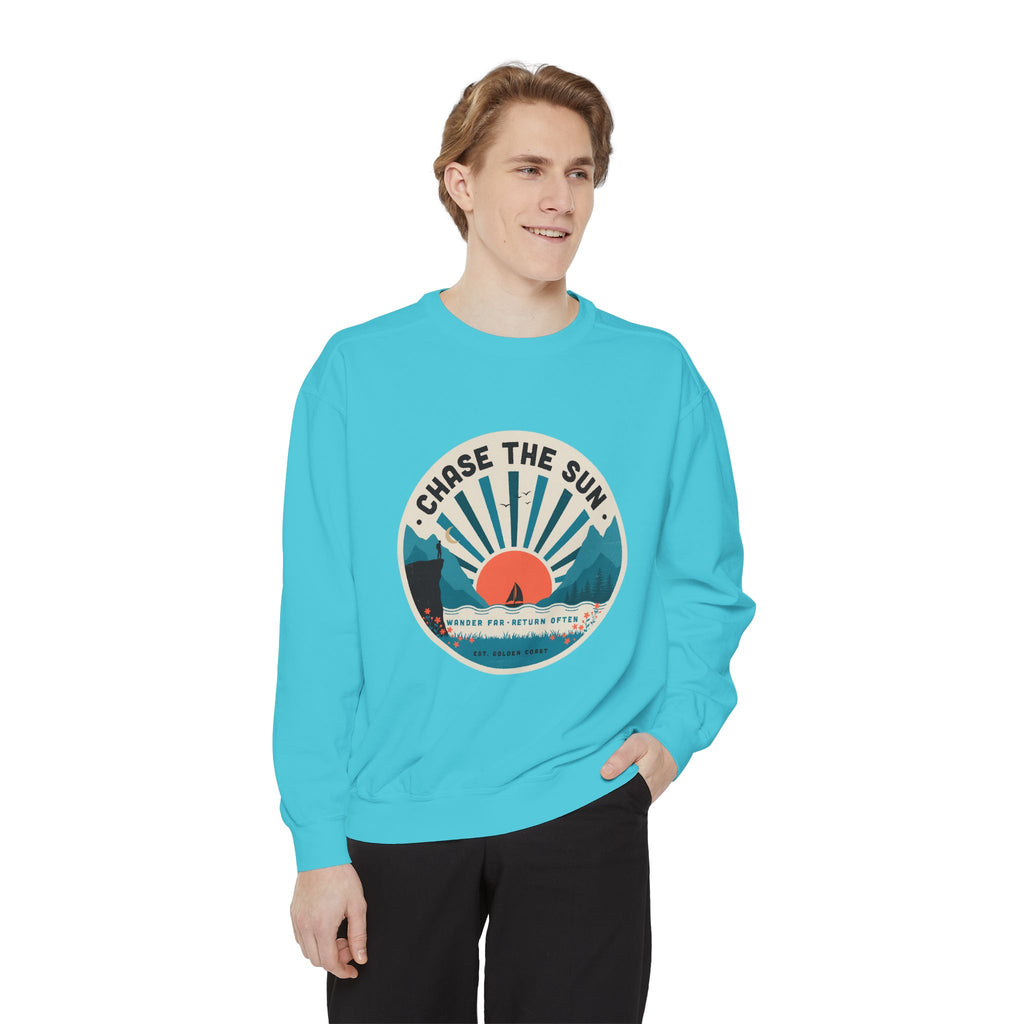 Chase the Sun Vintage Graphic Sweatshirt